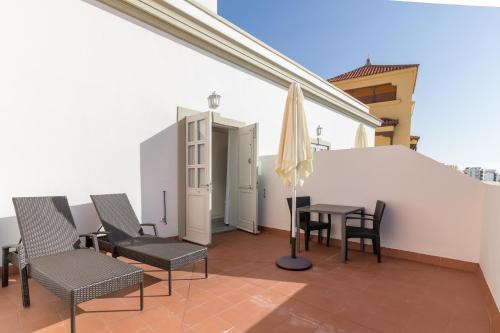 Hotel Emblem�tico Holiday Time