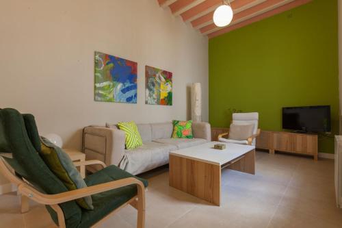 Fantastic 3-floor Apartment With Private Terrace
