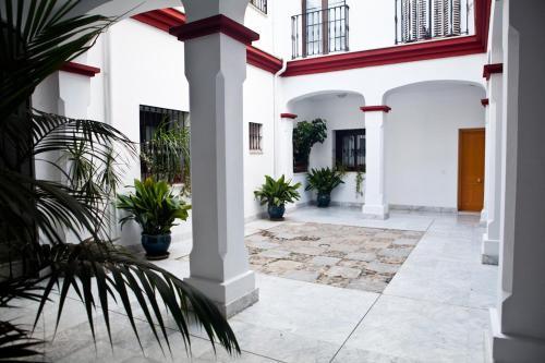 Quiet & Modern Apartment In Typical Sevilla House