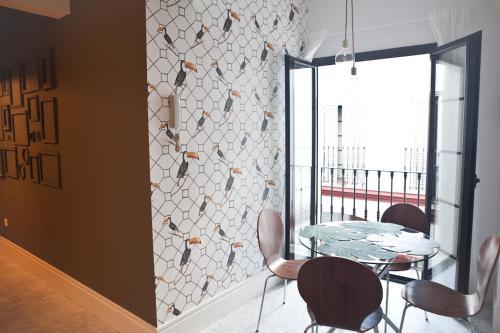 Quiet & Modern Apartment In Typical Sevilla House