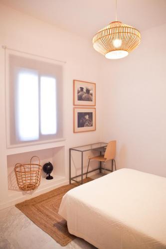 Quiet & Modern Apartment In Typical Sevilla House