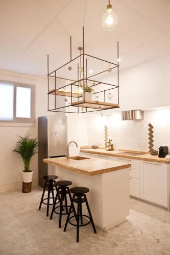 Quiet & Modern Apartment In Typical Sevilla House