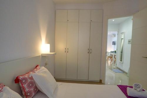 White Center Apartment