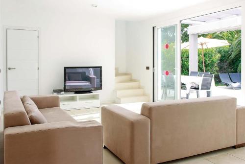 Torre Soli Nou Villa Sleeps 10 Air Con Wifi