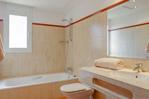 Tamariu Villa Sleeps 7 Pool Air Con Wifi