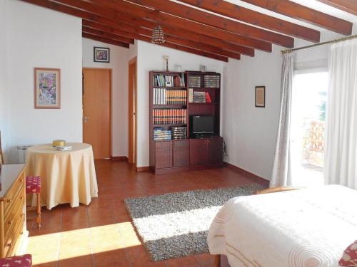 Holiday Home Tossa De Mar With A Fireplace 07