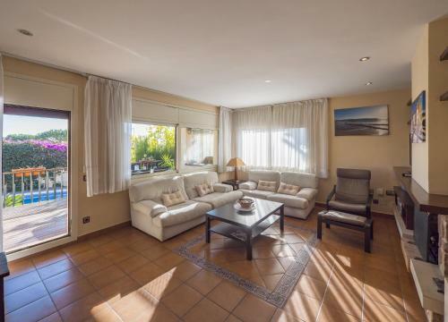 Homeholidaysrentals Niza - Costa Barcelona