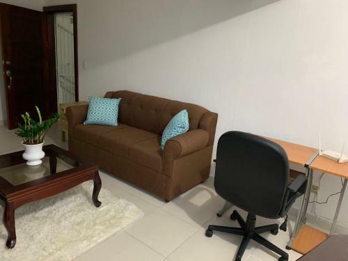 2 Bdr Apartment, Best Location, Ac, Wifi, Netflix