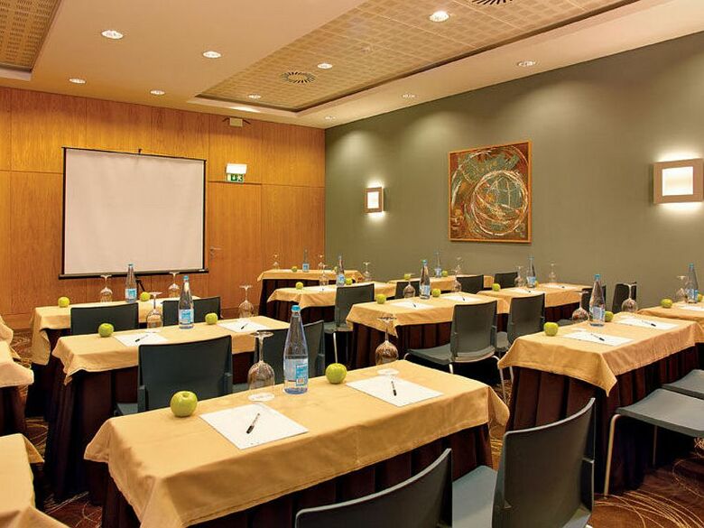 Hotel Mercure Lisboa Almada