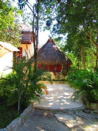 Lodge Pueblito Selva Chemuyil