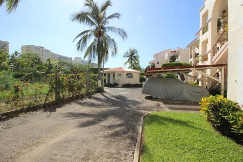 Modern Villa Near Beach & Marina- Ixtapa