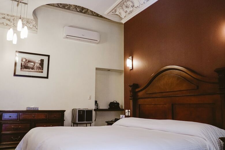 Hotel Puebla De Anta�o
