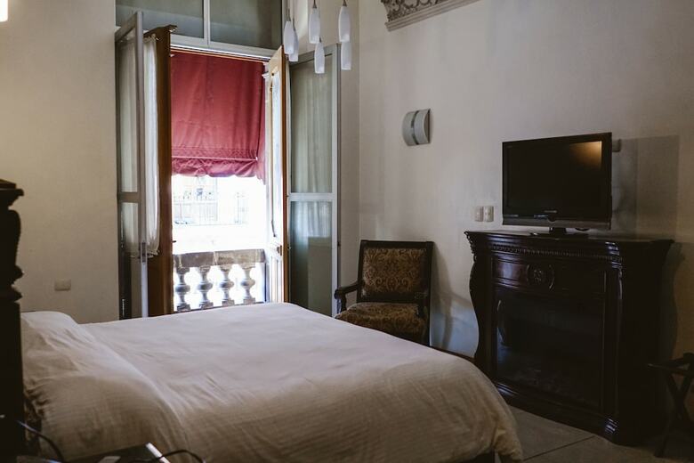 Hotel Puebla De Anta�o