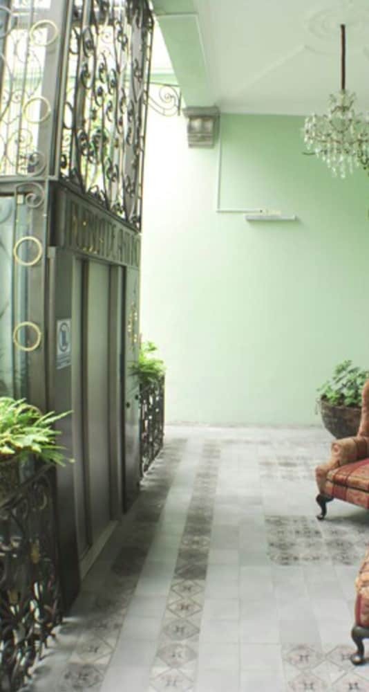 Hotel Puebla De Anta�o