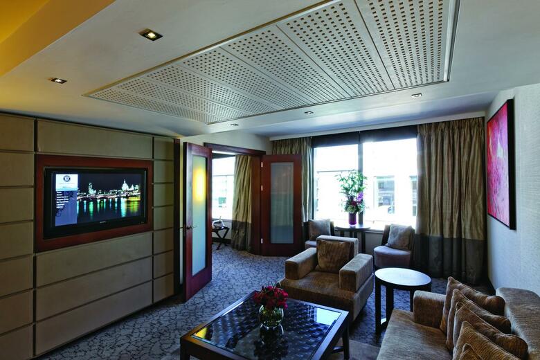 Leonardo Royal Hotel London St Paul's