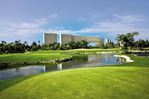 Terrazas Apartments By Bahia Principe