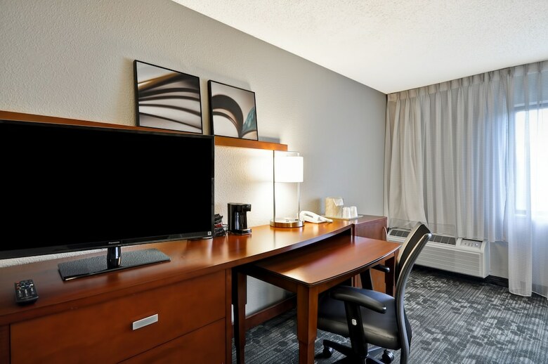 Hotel Courtyard By Marriott Jacksonville Airport