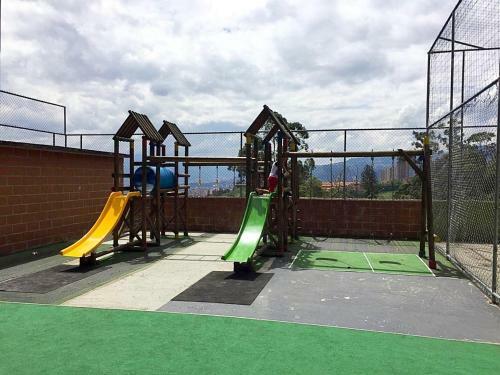 Comfortable Apartment With Private Parking, Pool, Good Ubication..