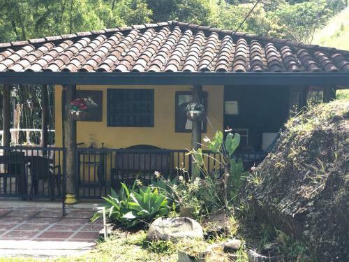 Agroturismo Casa De Campo Con Piscina Natural