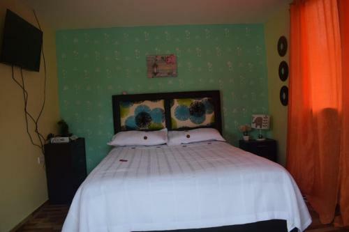 Hotel Hostal La Divisa