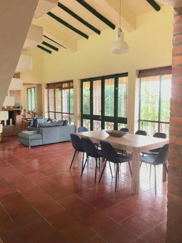 Lodge Mountain Getaway Near Bogota
