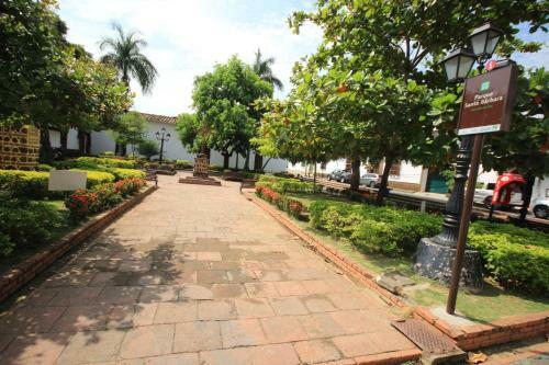 Hotel Santa Barbara Colonial - Santa Fe De Antioquia