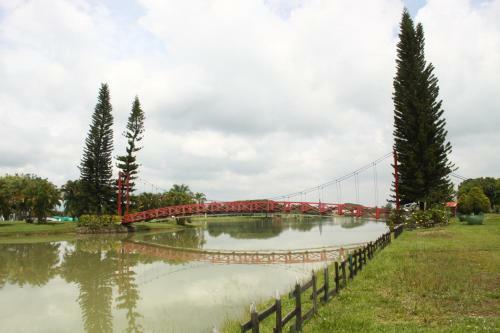 Hotel Lake House Resort