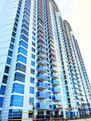 Apartamento De Lujo Edificio In Altezza