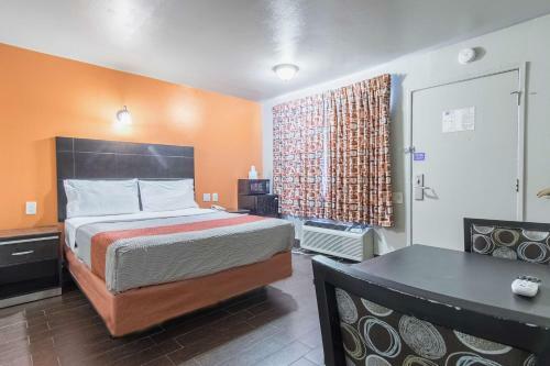 Hotel Motel 6 Orange - Anaheim