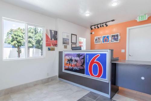 Hotel Motel 6 Orange - Anaheim