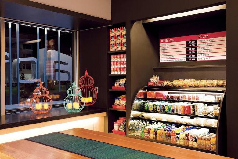 Hotel Aloft Dallas Arlington Entertainment District