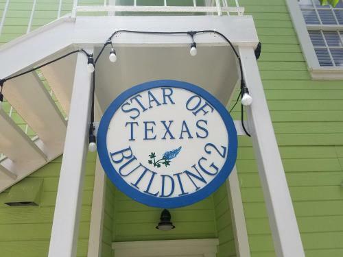 Bed & Breakfast Star Of Texas Inn Building Two