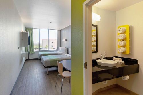 Hotel Motel 6 Austin Airport