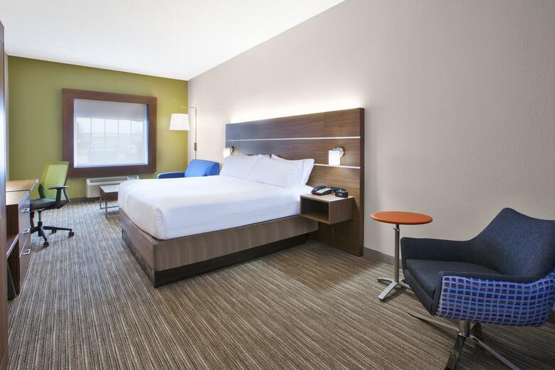 Holiday Inn Express Hotel  Suites Manchester-