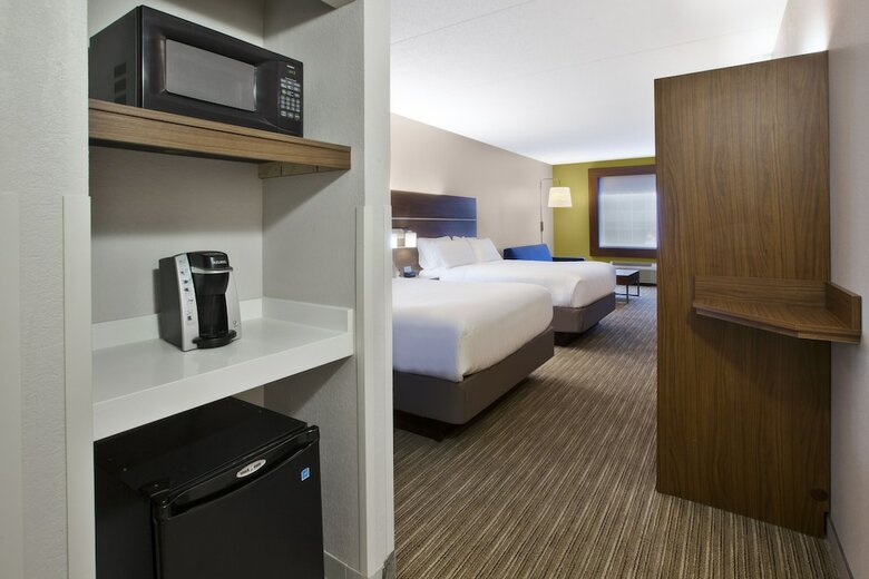 Holiday Inn Express Hotel  Suites Manchester-