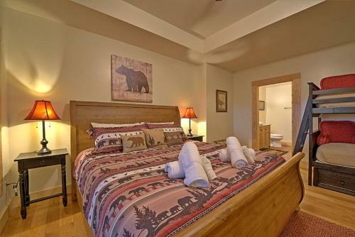 High Top Mountain Lodge Cabin