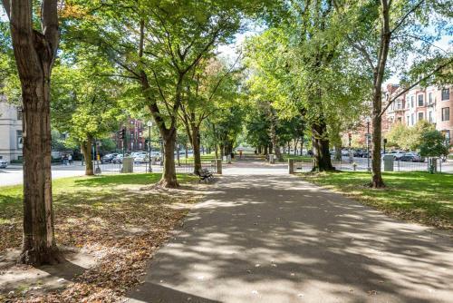 Back Bay Apartments Near Fenway Park