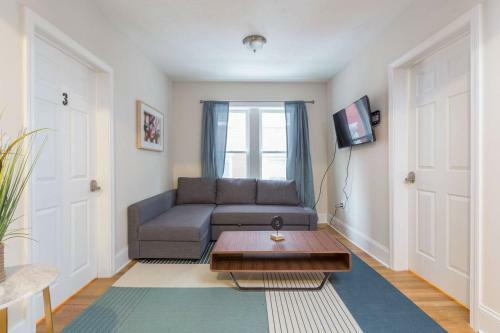 Apartamento Three-bedroom, Two-bath Apt In North End