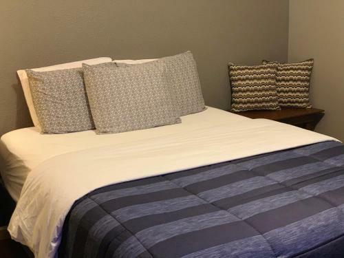 Jackson Apartments Unit B