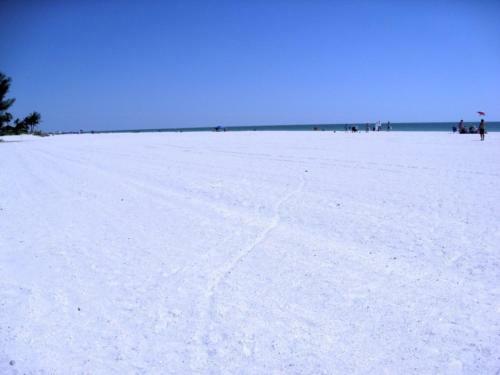 Apartamento Bay Drive Two-bedroom Condo Unit D