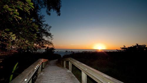 Apartamento Runaway Bay 242 - 1418878 Condo