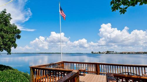 Apartamento Runaway Bay 242 - 1418878 Condo