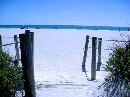 Apartamento The Anna Maria Island Beach Sands 101