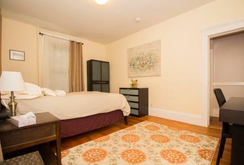 Apartamento Renovated 3 Bed, 2 Bath - Steps To Public Transportation