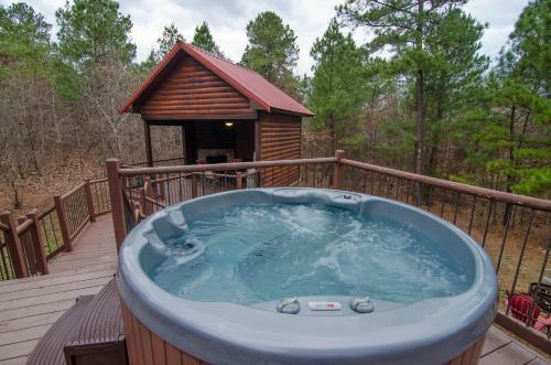 Mountain Breeze Cabin Broken Bow Cabin