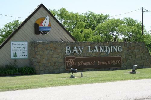 Bay Landing Camping Resort Deluxe Cabin 28