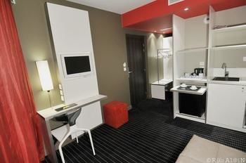 Hotel �telia