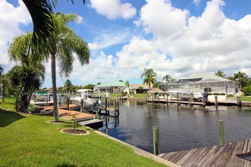 Waterfront Villa Id5218