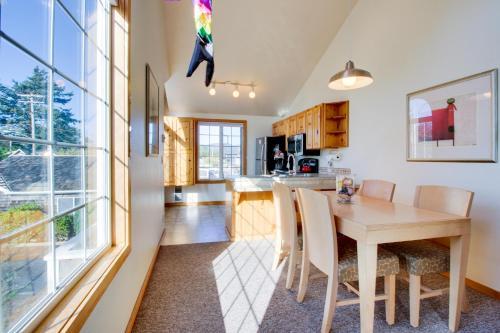 Beaches Inn Fourplex