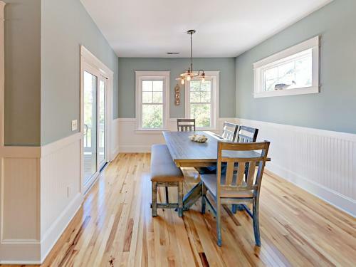 1418 Searay Home
